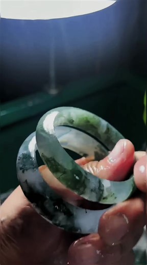 Exploring Exquisite Jade Jewelry and Pendants