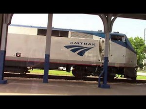 Eastbound Amtrak Sunset Limited arrives at the Houston depot.