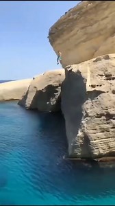 Cara Blanca, ce trésor enfoui au Maroc qu’il faut visiter cet été Aaaaaah l’été, les vacances, le soleil éclatant… On en rêvait tous et on l’attendait ! Toutefois, il n’est toujours pas facile de trouver des destinations secrètes pour bien se déconnecter et de profiter d’un bon petit séjour, en solo, entre amis, ou même entre couple ! C’est pour cette raison, qu’on vous concocte à chaque fois des endroits de rêve mais surtout… MAROCAINS ! Vous l’avez compris… Dans cet article, on vous parle de «