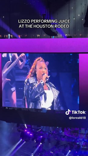 Lizzo Performs Juice at the Houston Rodeo