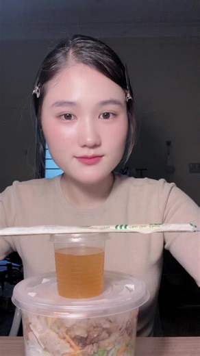 Video của Mị Review 🍀 (@mireview15) với bản nhạc MINI VLOG. - ALOHI STYLE