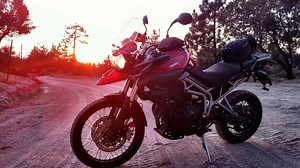 Riding the Triumph Tiger 800 XC off-road