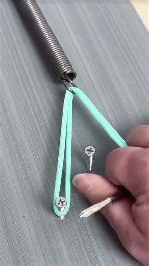 The Easiest Trick To Pull And Connect Springs Using Two Screws