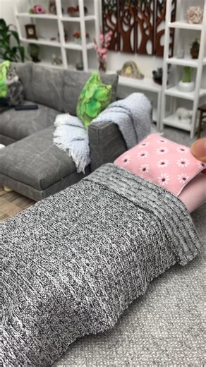 1.2M views · 10K reactions | The Addictive World of Tiny Creations... Why is "mini" so INTRIGUING? Are you fascinated? #miniatures #tinythings #miniaturehouse #miniatura #dollhouseminiatures #miniaturedollhouse #tinybed #miniature #tiny #smallthings #littlethings #dollhouse #myminiaturelife #miniaturelife #cutevideos #reels #addicting | My Miniature Life | Facebook