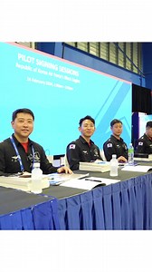 Meet the talented pilots behind stunning aerial displays at #SGAirshow2024's pilot autograph sessions! Don't say we bojio. 🇰🇷 Republic of Korea Air Force's Black Eagles @ 10:30am - 11:00am 🇮🇩 Indonesian Air Force's Jupiter @1:30pm - 2:00pm 🇮🇳 India Air Force's Sarang @ 4:30pm - 5:00pm Session timings are subject to changes. | Official Singapore Airshow