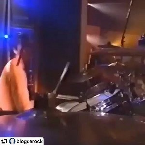 R.E.M - Losing My Religion 💚✨ #rockstars #rockband #90s #classicrock #video #song #artist | Cl4ssicos do Rock