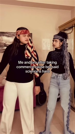 Elme on Instagram: "smiling outside, crying inside 😀 #reels #explore #trend #funny #commerce #studymeme"