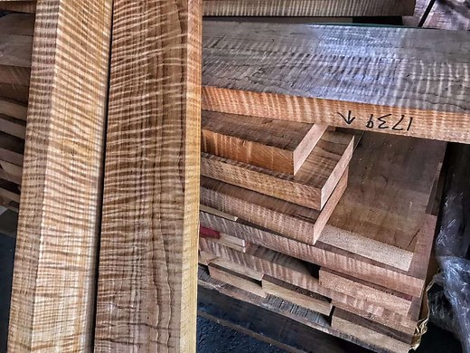 ROASTED MAPLE: Torrefied Guitar Neck Wood Guide 2025