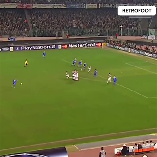 Gianluigi Buffon VS Roberto Carlos 2004/05 🚀⚽️🧤 #ucl #soccer #goalkeeper #legend #championsleague