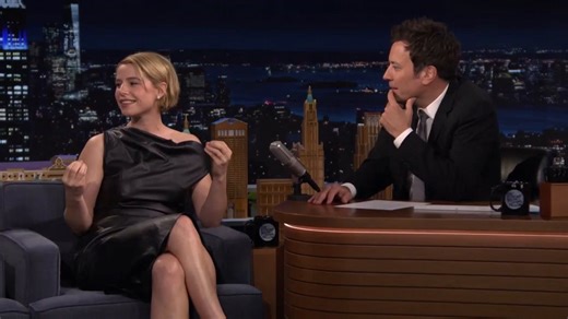 Jessie Buckley insists she 'loves cats' after interview backlash