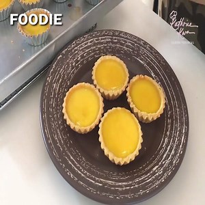 757K views · 5K reactions | Here's how to make the Delicious Egg Tart 讀 Ingredients for pastry: - 100g butter - 35g (1/4 cup) icing sugar - 200g (1 1/2 cups) plain flour - 1 egg lightly beaten Ingredients for filling: - 4 large eggs - 200ml boiling water - 100g (1/2 cup) caster sugar - 100ml milk or evaporated milk - 1 tsp custard powder - 2 tsp water - 1/2 tsp vanilla essence Video credit: @Kathrine Kwa Baking Tutorial - 烘焙教学 | Penang Foodie | Facebook