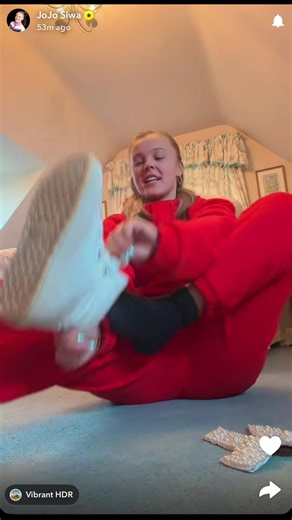 JoJo Siwa's Adorable Bow Collection Unveiled