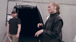 Music video by Ane Brun performing "Våge å Elske". © Balloon Ranger Recordings AB 2022 Video: Director: Janne Lindgren Cinematographer: Janne Lindgren Editor: Trude Lirhus Colorgrading: Mathias Theissen Sounddesign: Preben Grieg-Halvorsen Words & Music by Ane Brun Vocal & guitar Ane Brun Keyboards Marte Eberson Mixed at Propeller Music Divison by Mike Hartung Mastered at Cosmos Mastering by Hoffe Stannow Produced by Ane Brun Published by Ane Brun Publishing / Sony Music Publishing P&C 2022 Ballo