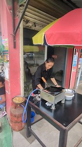 Echal nupi ama Sagolband Meino Thong machin da paratha yonlaga leiramme. Thengnadaba su kuire. Plate ta lupa 30/- da loina pijarani haiye mayam su. | Dhiraj Luwang Vlogs