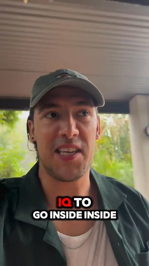 To think we were eating brunch in 30 degree’s with full blue sky only a few hours ago ⛈️😂 | Eat Venture Vlogs