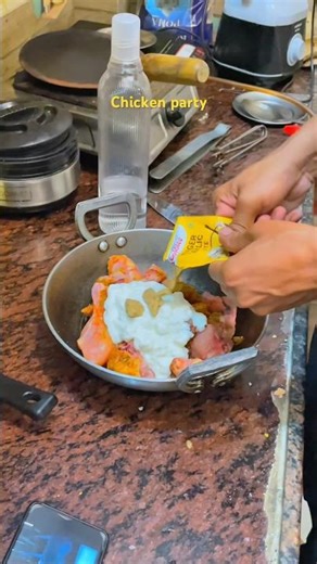 Chicken party #funny #zteguy #minivlog