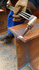 1.5M views · 34K reactions | Oxygen yang sangat besar"! #penyetelanapicuttingtorch #membevelsudutbaja #tehnikememotongbesi #caramemenggunakancuttingtorch #fabrikasibajastructure | Mahesa Hutagalung | Facebook