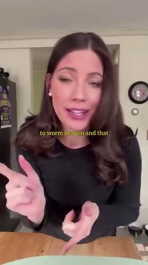 AD | When food waste ends up in landfills, it releases methane, a greenhouse gas ~80x more potent than CO2. If you only want to make one swap when it comes to reducing your waste for Earth month, this is the one I’d like to encourage you to make. Diverting food waste from landfills is so important and composting is so incredibly beneficial on multiple levels! And, with the @getlomi app, I can see the positive impact and how many pounds of food waste and CO2 I’m saving. #goingzerowaste #lomipartn