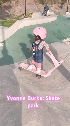 Aella at the Skatepark, oookie board