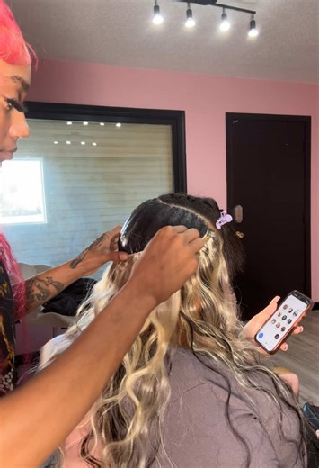 Easy Wig Styling: Quick Weaves & Highlights