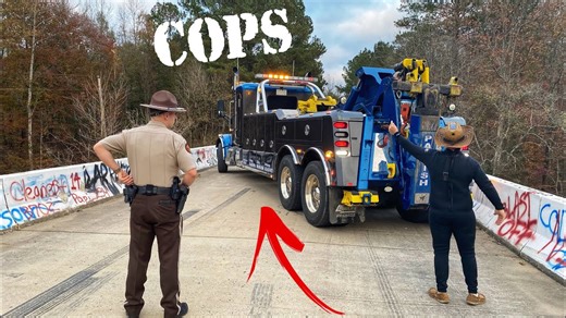 I found a stolen motorcycle while diving! 🚤