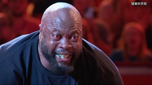 老马克挑战车轮硬拉差点把自己给拉晕