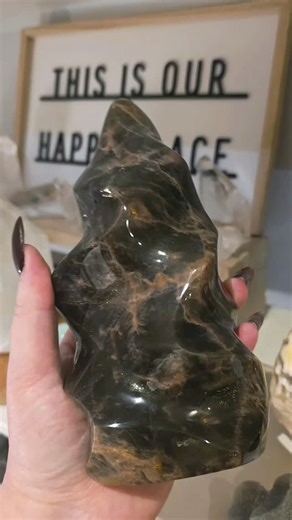 ✨ Black Moonstone Flame ✨ A symbol of divine feminine energy, new beginnings, and deep intuition. This powerful crystal holds the mystery of the night sky—shifting, protective, and endlessly transformative. 🔥 Why I love Black Moonstone Flame: • Encourages emotional healing and inner balance • Amplifies intuition and psychic vision • Supports new cycles, fresh starts, and spiritual rebirth • Grounds your energy while opening your higher senses • A beautiful reminder that the darkest phases bring