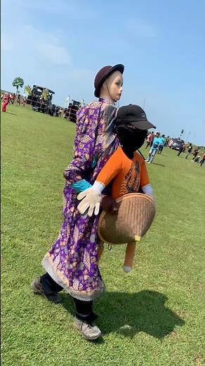 This is what a piggyback ghost looks like up close