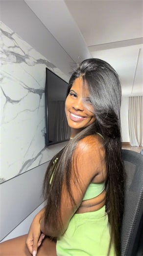 Klesia Silva | Cabelo liso sem chapinha 😍 ( serve para cabelos liso ou alisados) #cabelo #lisoetico #gooldspellcosméticos #alisada | Instagram