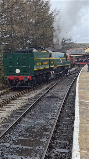 SR Battle of Britain Class Bulleid Light Pacific named 92 Squadron Number 34081