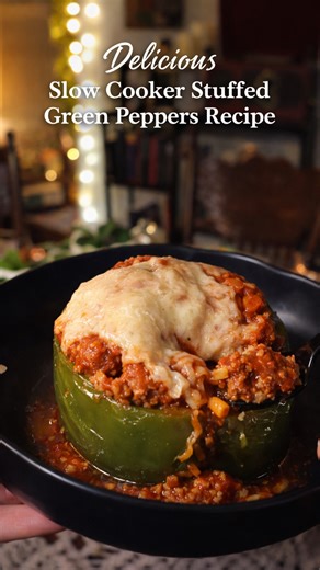 Delicious slow cooker stuffed green peppers recipe