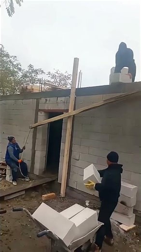 Moving process of building materials using a lever