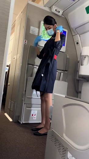 Cabin Crew Pantyhose: Stockings and Feet