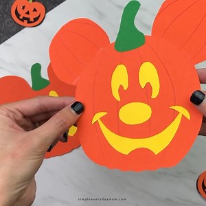 🧡 Mickey Mouse Pumpkin Craft ✂️ Get the template on the blog | Simple Everyday Mom
