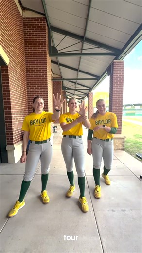 Losing ourselves in some Y2K fun 🎶 #SicEm @Baylor Softball | baylor