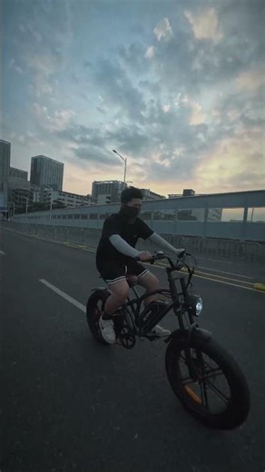 It's like a motorcycle. #ebike #jansnox50