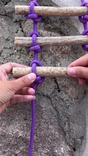 Easy to learn rope ladder knotting method