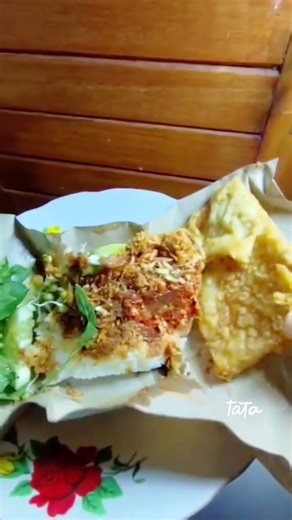 nasi ulam Betawi #shortvideo #food #eating #kuliner #streetfood #betawi #nasiulam #jakarta #tempe