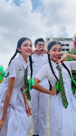 Savi smile TikTok clip: අහ් ටක ටක ටක (funny Sri Lankan)