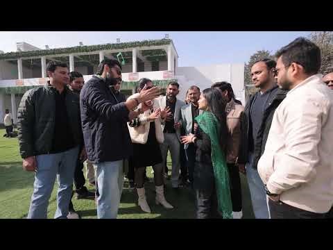 Learn Cricket: Ultimate Beginner's Guide to Master the Game