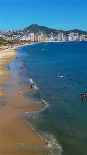 Drone tour of Acapulco: Mexico's Pacific Coast Riviera
