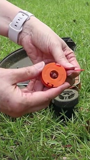 How to Replace String Trimmer Edger Line EASY / Worx Trimmer Spool Line / Weed Eater / Weed Whacker