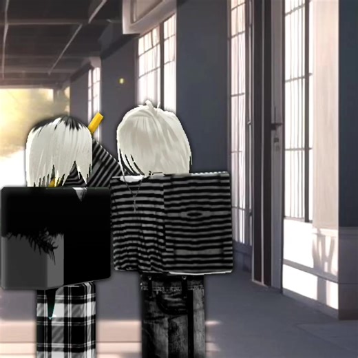 Who's taller now? ib:fyp #robloxstories #roblox #trend #fyp