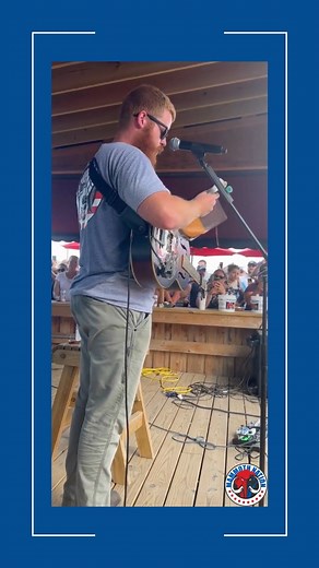In his first public performance since going viral, @Oliver Anthony music opened his performance by reading from the Holy Bible. Humility in success (and failure) -- this is what it's all about. | Mammoth Nation