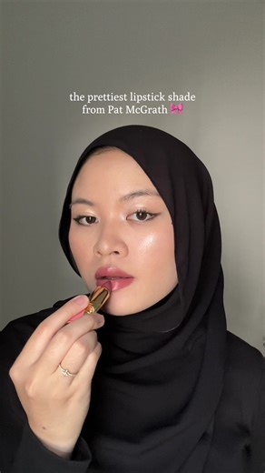 Pat McGrath Labs Satin Allure Lipstick in Negligee Review