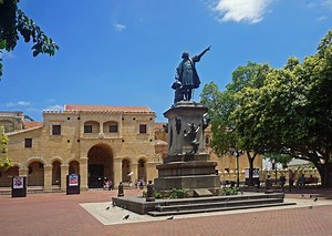 Parque Colon (Colon Park) in Santo Domingo, Dominican Republic