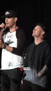 33K views · 1.1K reactions | Jensen Ackles e Corey Taylor cantando Bon Jovi 﫶落 | Todo Dia Um Rock | Facebook