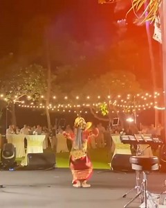 Indonesia 🇮🇩Dance is an integral part of #BalineseCulture, both are inseparable. One of the most well-known Balinese classical dances is 𝗧𝗮𝗿𝗶 𝗟𝗲𝗴𝗼𝗻𝗴, which is acknowledged by UNESCO as the original cultural heritage of Indonesia. The word #Legong comes from 'leg' that means graceful movement and 'gong' that means gamelan (Indonesian traditional music ensemble). Just like its name, Tari Legong is a dance which movements are tied to gamelan music accompaniment. One of the main characte