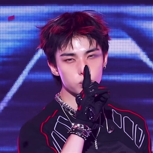 Hyunjin scene pack/clips pt2! #clips #viral #straykids #hyunjin #scenepack Dm me for more recommendations! Rec:@⋆˚࿔Elena𝜗𝜚˚⋆ Creds appreciated!