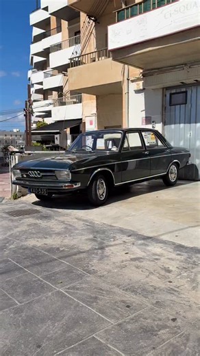 Candid Cars on tour and this time it’s a beautifully preserved Audi 100 LS #carspotting #audi100 #carsyoudontseeanymore #classiccars | Candid Cars